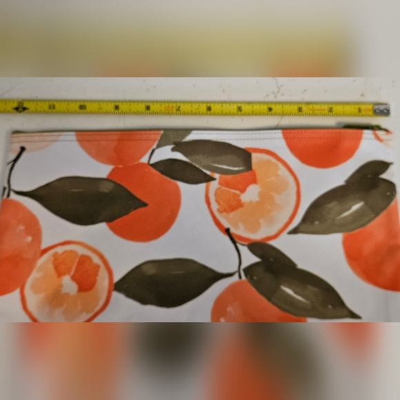 Thirty-one Oranges Print  Zipper Pouch - Picture 2 of 5